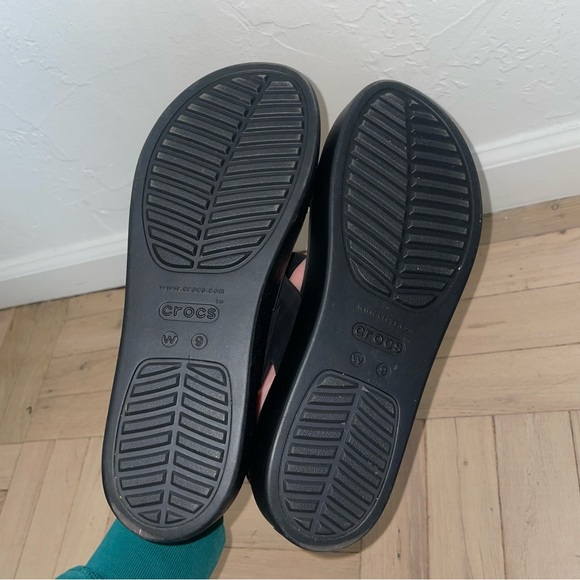 Crocs Brooklyn Low Wedge Strappy Rubber Platform Sandals - Picture 8 of 8